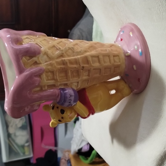 Rare Winnie the Pooh Waffle Ice Cream Cone Holder Cup, Walt Disney - Picture 1 of 5